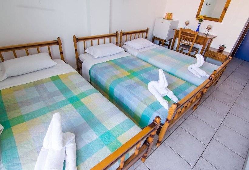 חדר סטנדרט לשלושה, Riviera Seaside