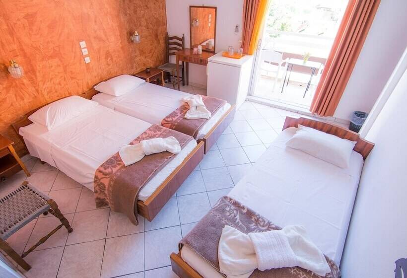 חדר סטנדרט לשלושה, Riviera Seaside