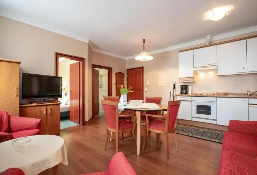 Huoneisto 2 Makuuhuonetta, Aparthotel Hohenzollern