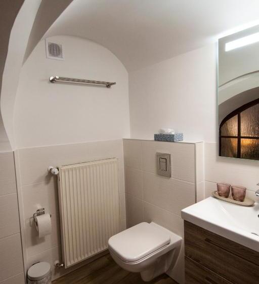 Номер Стандарт, Flyns