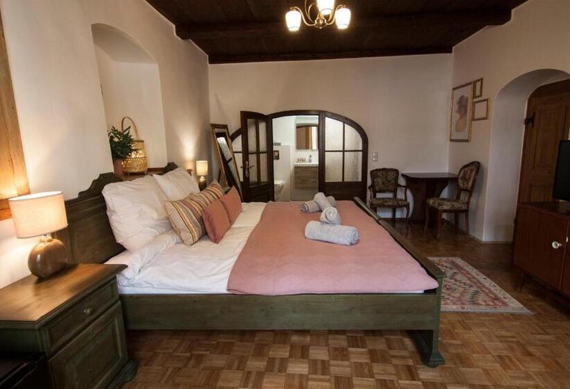 Номер Стандарт, Flyns