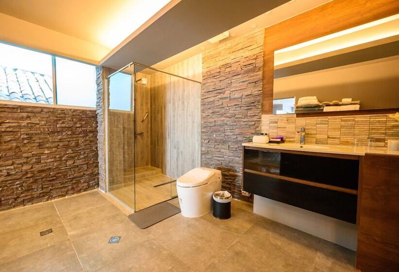 스위트, Kh Hotel Boutique