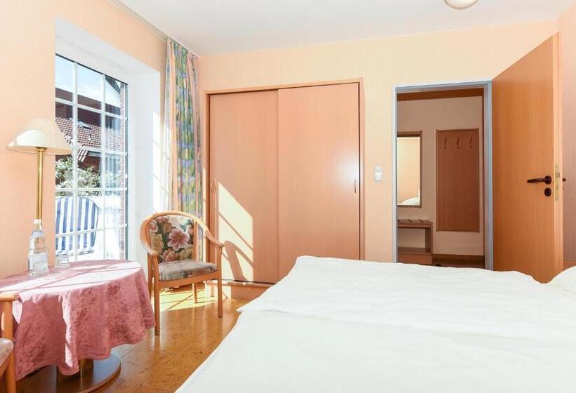 バルコニー付きスタンダードルーム, Pension Störtebeker