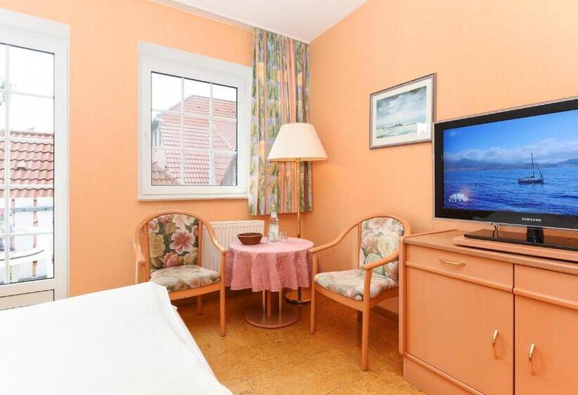 バルコニー付きデラックスルーム, Pension Störtebeker