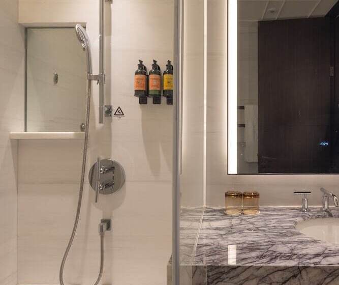 Номер Executive, Shangrila Qiantan, Shanghai