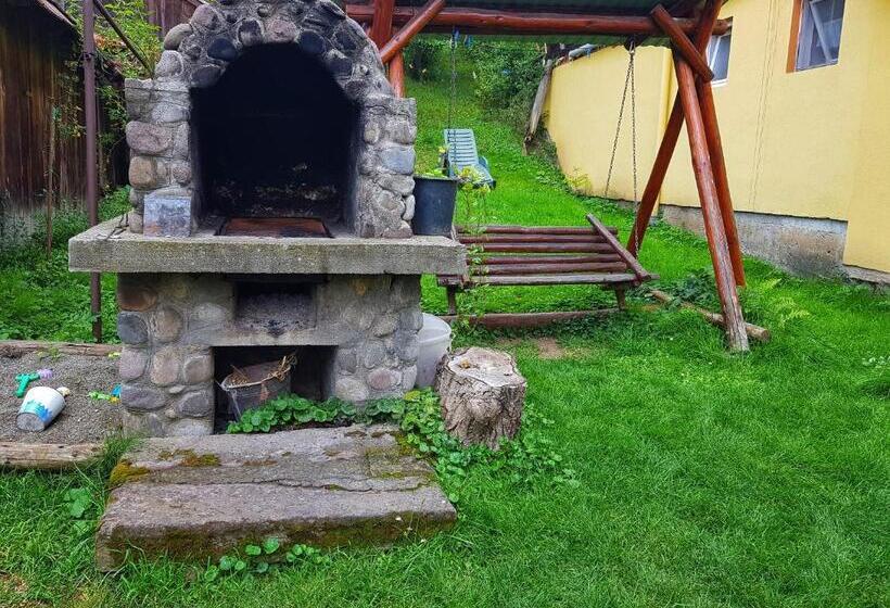 غرفة قياسية, Eszter Panzió