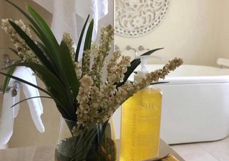 디럭스 스위트 킹 침대, Howlong Old Post Office Luxury Suite