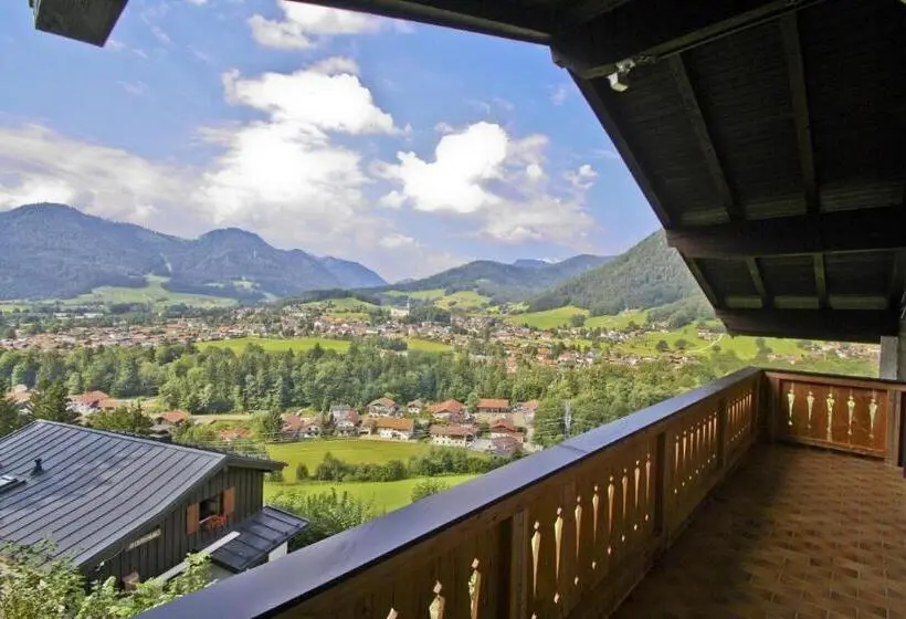 ３ベッドルームアパートメント, Bojernhof
