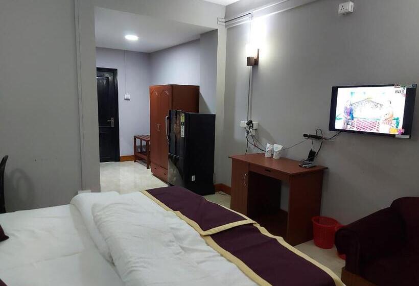 디럭스 룸 산전망, Chhungte International