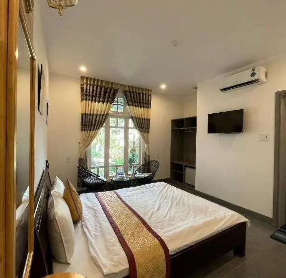 اتاق اکونومی, Khách Sạn Hương Mê