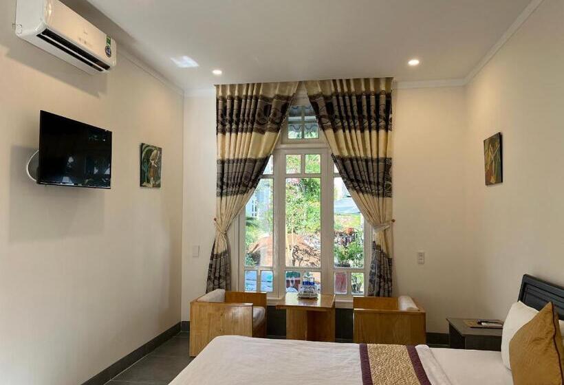 اتاق اکونومی, Khách Sạn Hương Mê