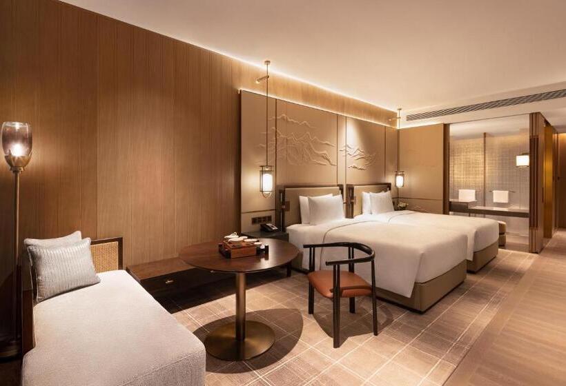 Номер Премиум, Hualuxe Hotels And Resorts Qingdao Licang, An Ihg