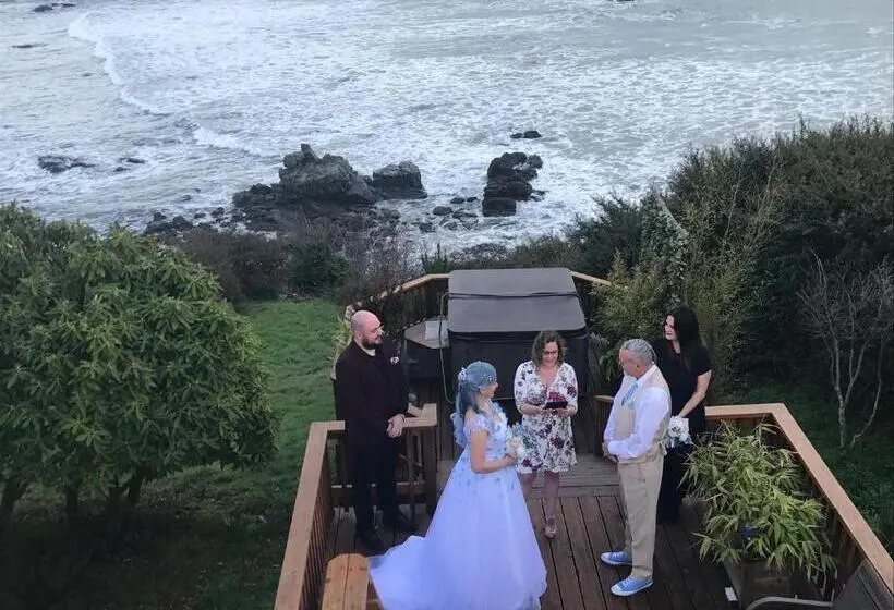 オーシャンビューデラックスルームバルコニー付き, Mermaid S Muse Bed And Breakfast
