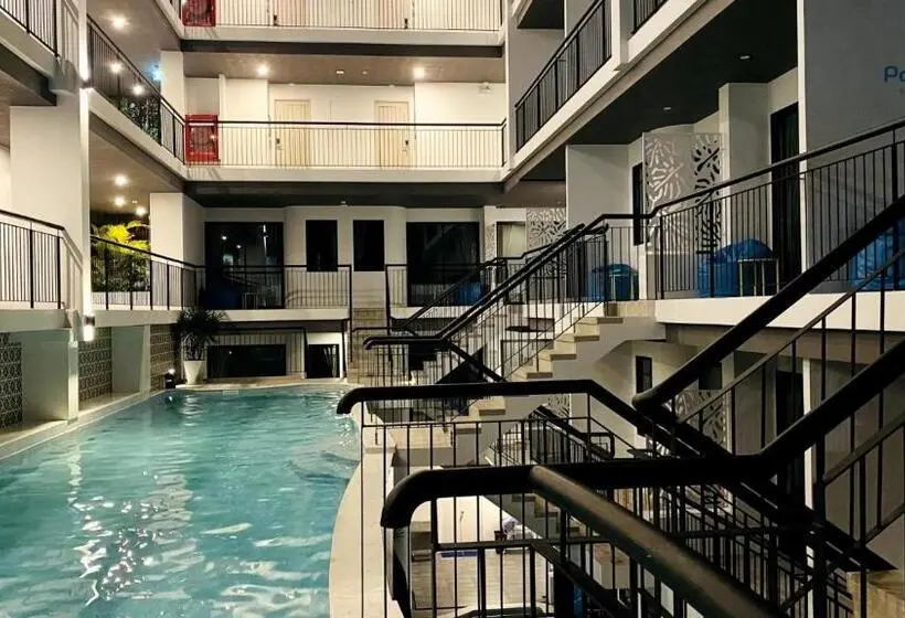 プールの見えるデラックスルーム, Poolrada Boutique Hotel   Sha Plus