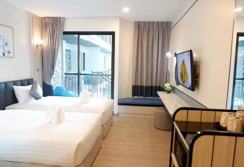 プールの見えるデラックスルーム, Poolrada Boutique Hotel   Sha Plus