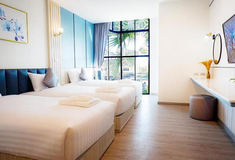 اتاق لوکس سه تخته, Poolrada Boutique Hotel   Sha Plus