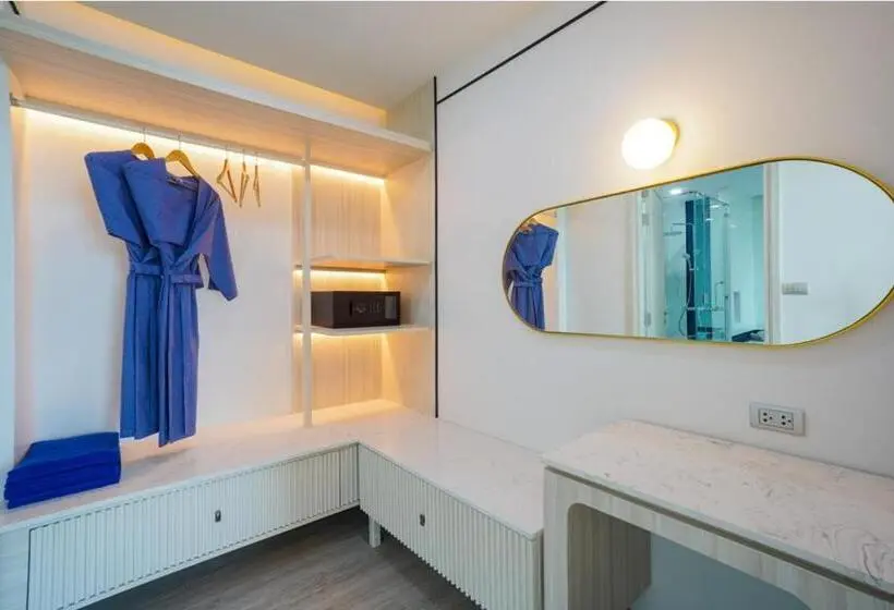 キングサイズベッドのデラックススイート, Poolrada Boutique Hotel   Sha Plus