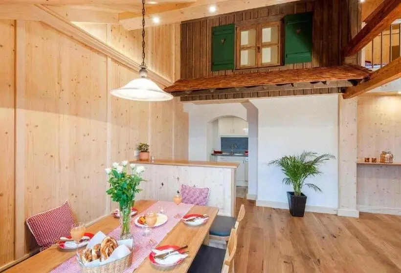 Apartamento 1 Dormitório com Sacada, Lamplhof