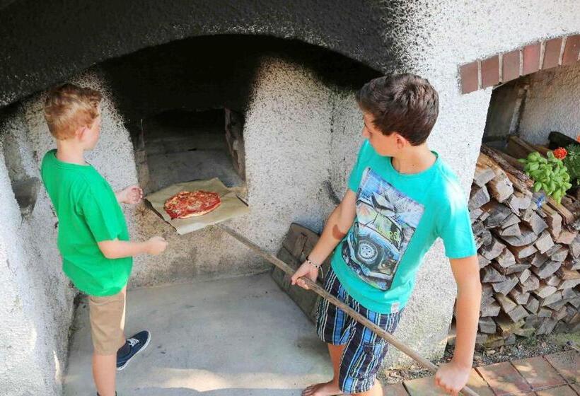 패밀리 룸, Lamplhof