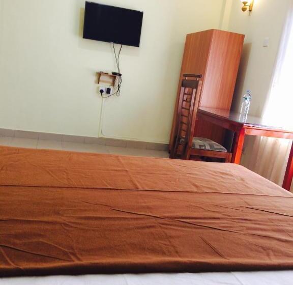 스탠다드 룸, Madara