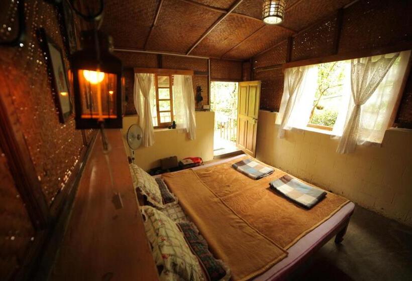 Deluxe Room with Balcony, Tathagata Farm