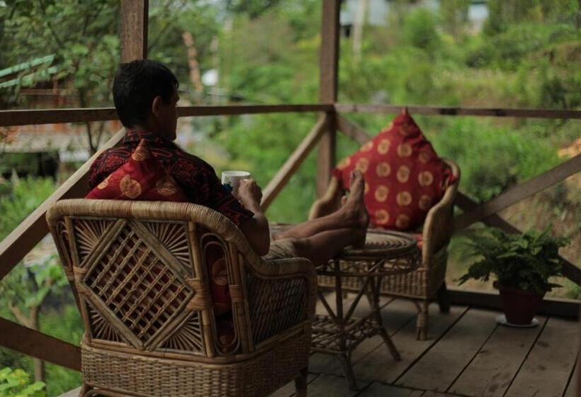 Standard Tent, Tathagata Farm