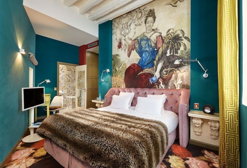 スーペリアールーム, Hôtel Du Petit Moulin, Haute Couture Hotel By Lacroix