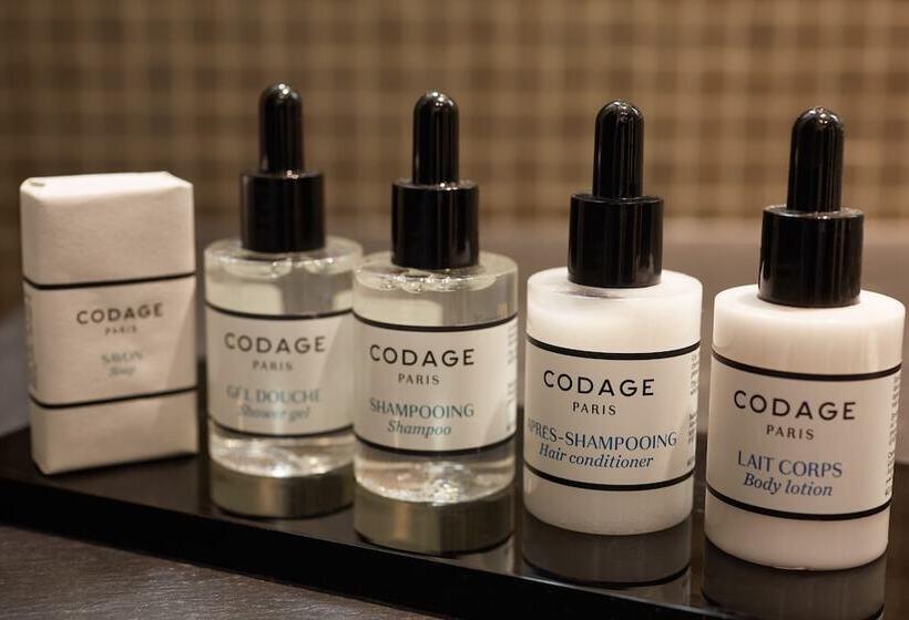 デラックスルーム, Hôtel Du Petit Moulin, Haute Couture Hotel By Lacroix