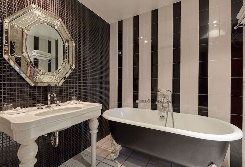 Номер Deluxe, Hôtel Du Petit Moulin, Haute Couture Hotel By Lacroix