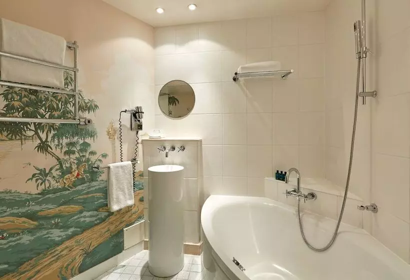 デラックスルーム, Hôtel Du Petit Moulin, Haute Couture Hotel By Lacroix