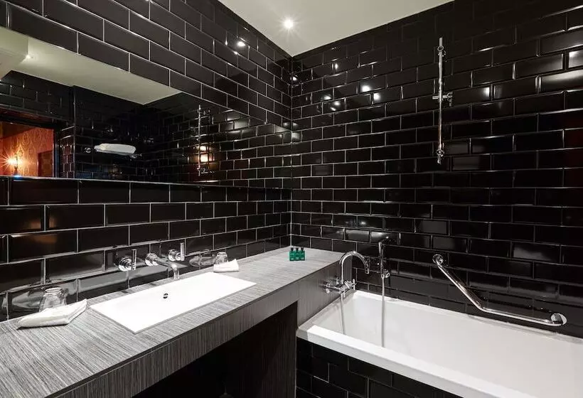 デラックスルーム, Hôtel Du Petit Moulin, Haute Couture Hotel By Lacroix