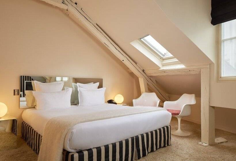 デラックスルーム, Hôtel Du Petit Moulin, Haute Couture Hotel By Lacroix