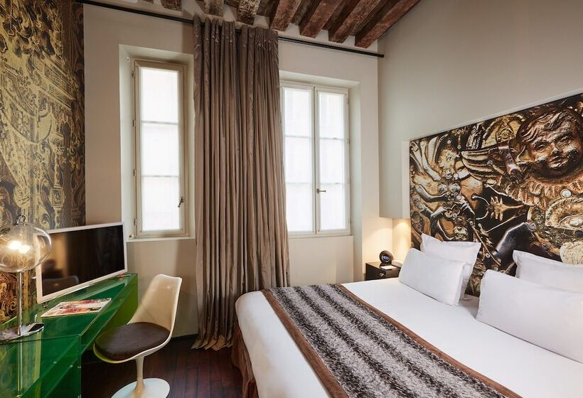 デラックスルーム, Hôtel Du Petit Moulin, Haute Couture Hotel By Lacroix