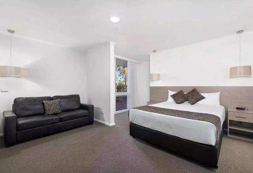 プールビューのデラックストリプルルーム, Econo Lodge Mildura