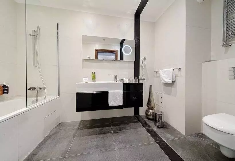 سوئیت با چشمانداز رودخانه, Qubus Hotel Bydgoszcz