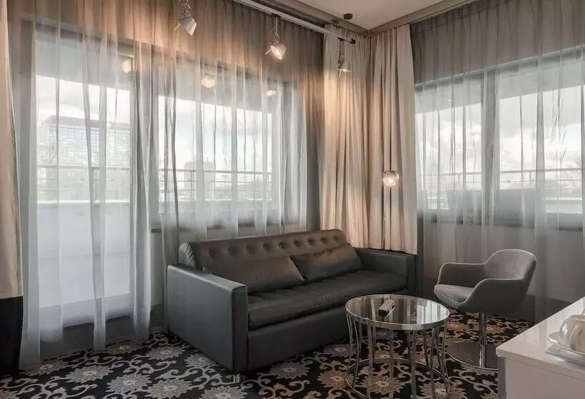 سوئیت با چشمانداز رودخانه, Qubus Hotel Bydgoszcz