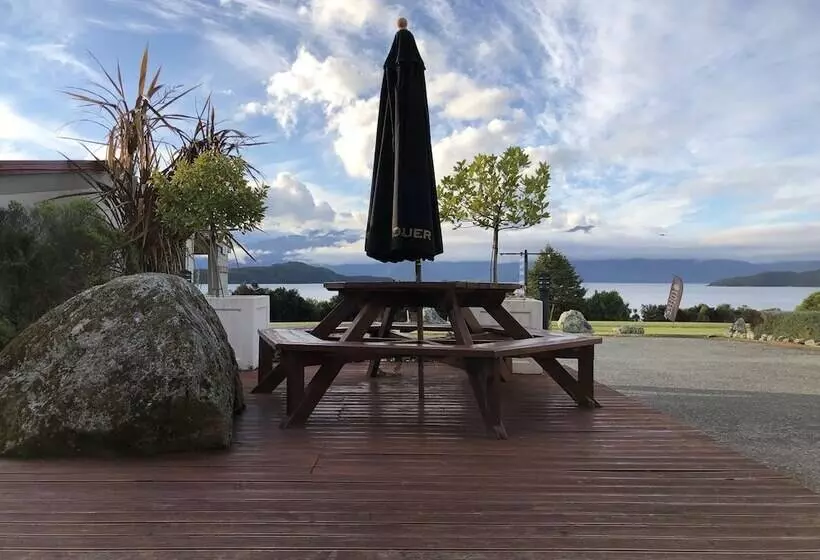استودیوی لوکس, Manapouri Lakeview Motor Inn