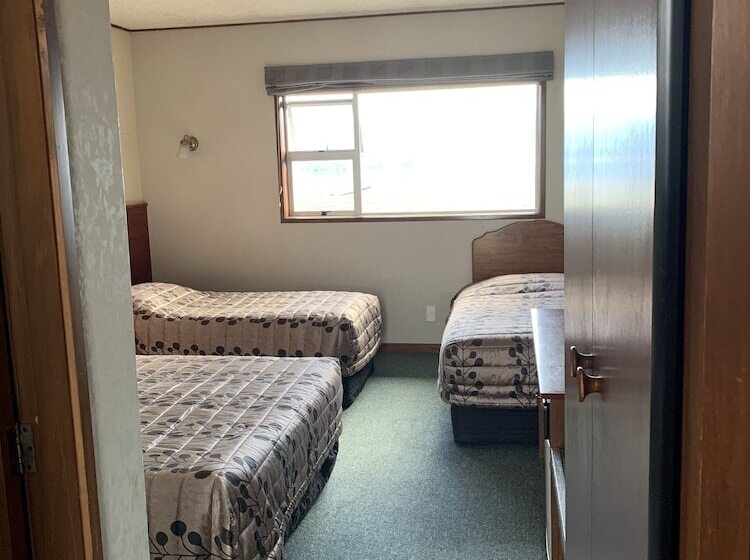 إستوديو قياسى, Manapouri Lakeview Motor Inn