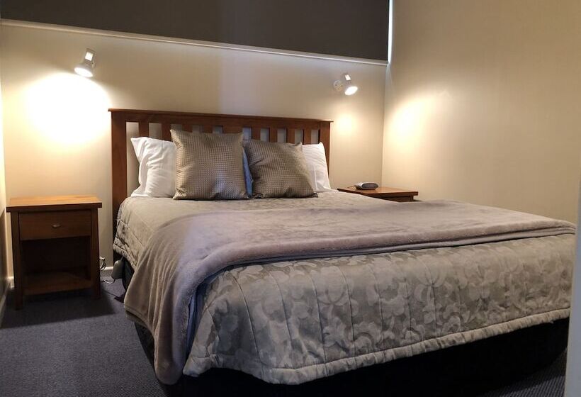 سوییت خانوادگی, Manapouri Lakeview Motor Inn