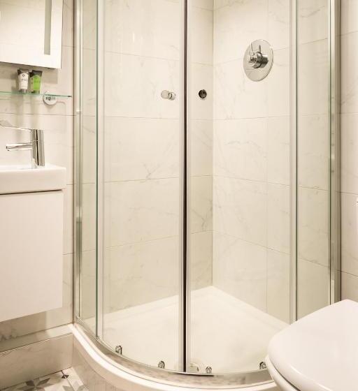 اتاق استاندارد سه نفره, Temple Bar Lane