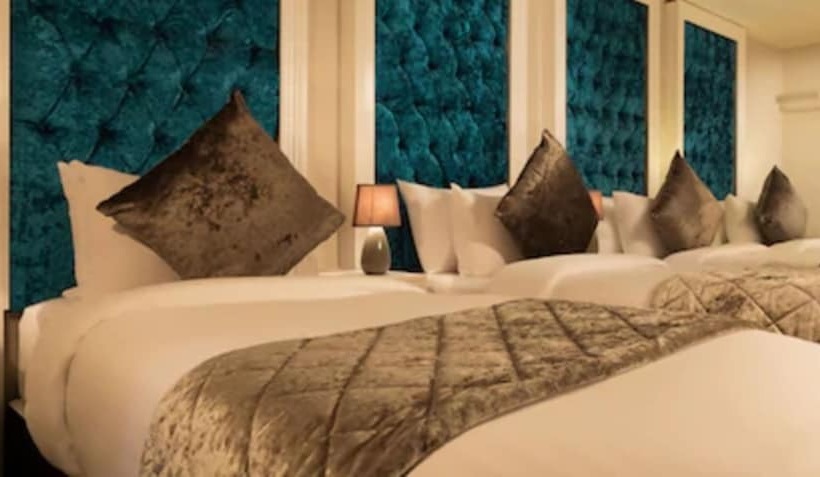 اتاق استاندارد چهار تخته, Temple Bar Lane