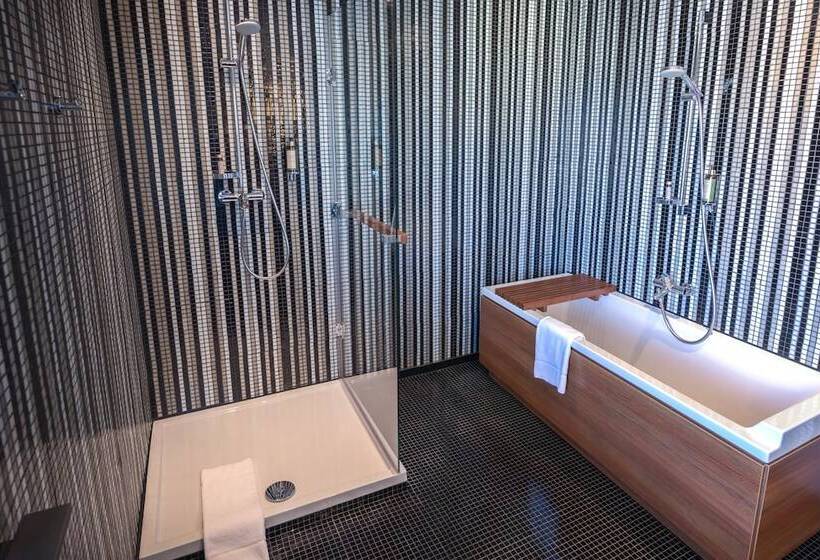 سوئیت پرزیدنت, Yasmin Košice