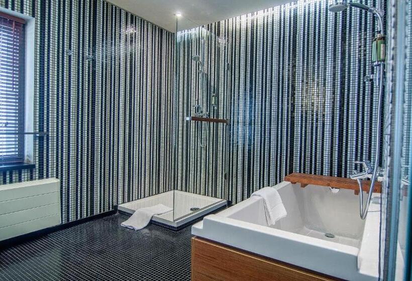 سوییت جونیور, Yasmin Košice