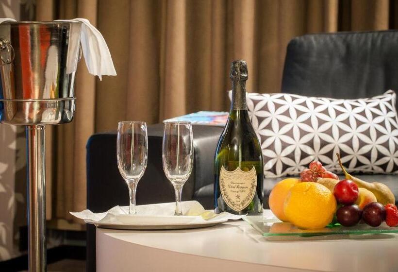 سوییت جونیور, Yasmin Košice