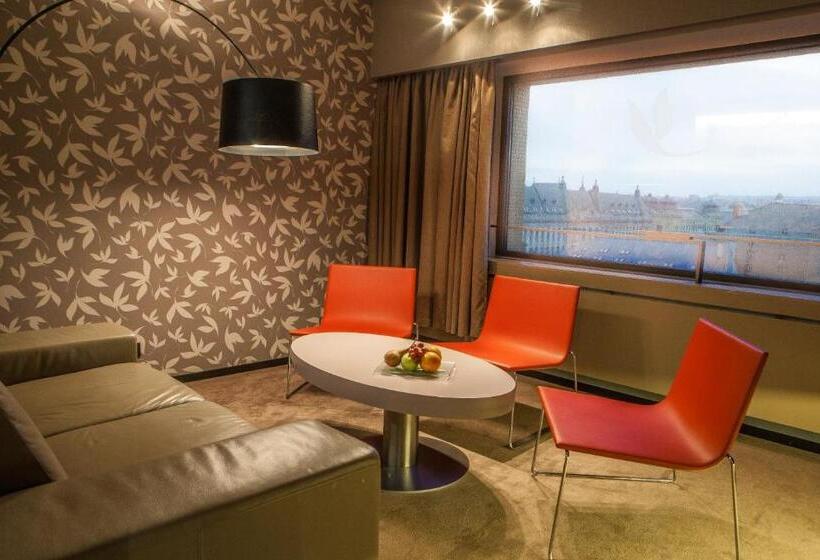 سوییت جونیور, Yasmin Košice