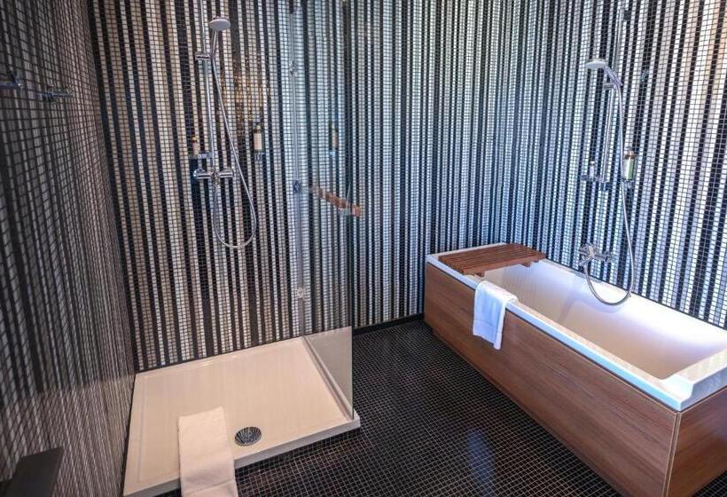 سوییت جونیور, Yasmin Košice