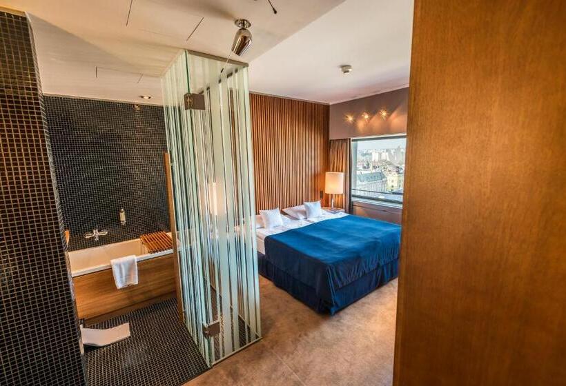 سوئیت پرزیدنت, Yasmin Košice