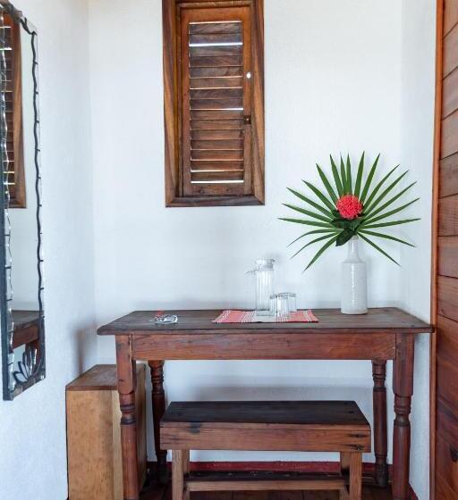 اتاق لوکس با بالکن و چشمانداز دریا, Posada Mexico