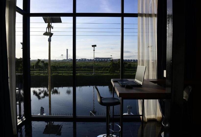 Люкс Deluxe Кровать Кинг, Skyline Resort