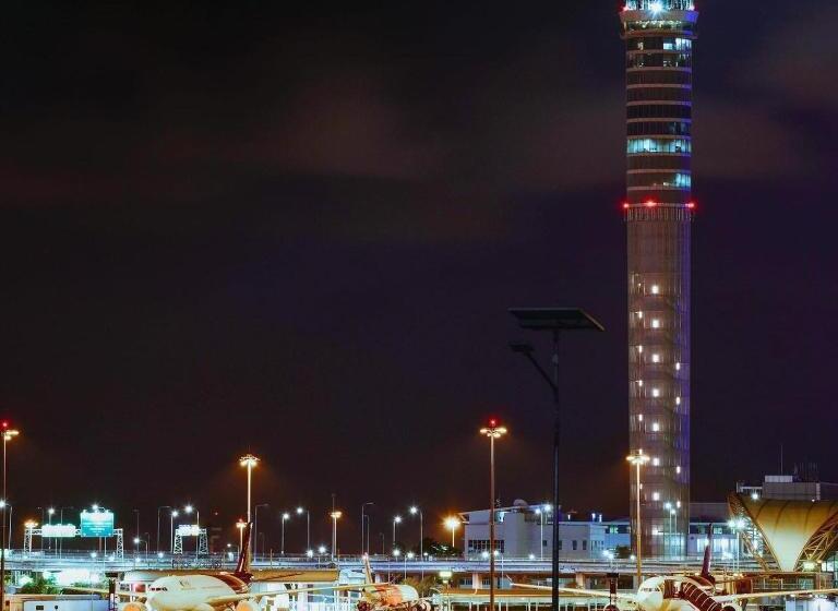 Люкс Deluxe Кровать Кинг, Skyline Resort